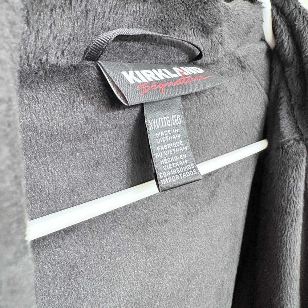 Kirkland Women's Signature Charcoal Fleece Jacket - NWT - Picture 2 of 5